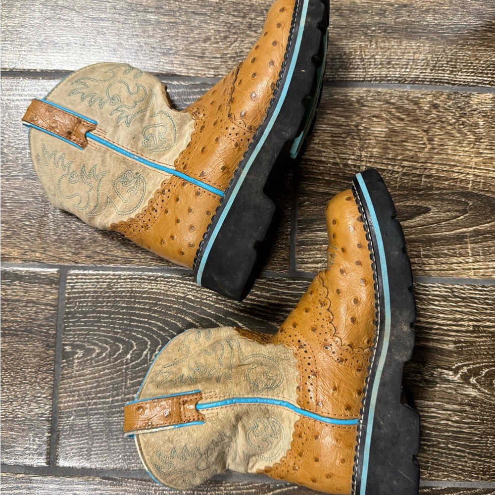 Ariat Tan and Cream Distressed Leather Boots